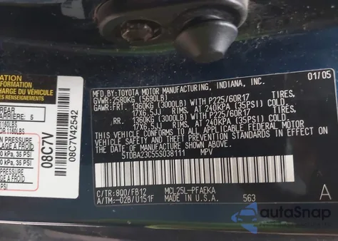 2005 Toyota Sienna Le z USA, uszkodzony, nr VIN 5TDBA23C55S038111